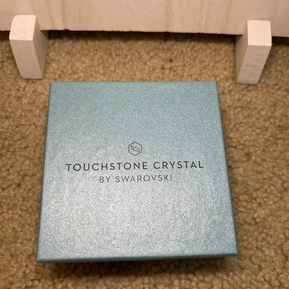 Touchstone Crystal Silver Cream Earrings Elegant Drop Design - Picture 3 of 3